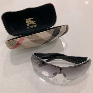 Burberry Oversized Sunglasses (Authentic)